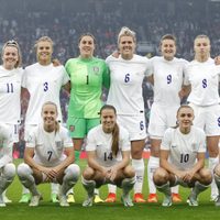 Jugadoras de la selección inglesa piden cambiar el color del short blanco debido a la menstruación