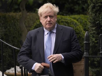 Boris Johnson es interrogado sobre fiestas durante Covid