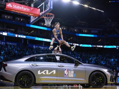 Mac McClung logra el primer triplete consecutivo en un concurso de clavadas de la NBA (Video)