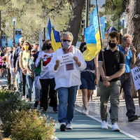 Neuquén marchó por la paz y el cese de violencia en Ucrania