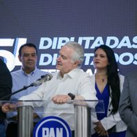 “Como quieran, quiero”, dice Creel sobre el método para 2004; “te tomo la palabra”: Lilly Téllez