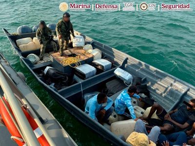Aseguran casi una tonelada de cocaína frente a las costas de Puerto Chiapas