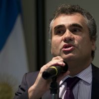 ¡Caos bancario! Vanoli dijo que eran "previsibles" las largas filas en los bancos