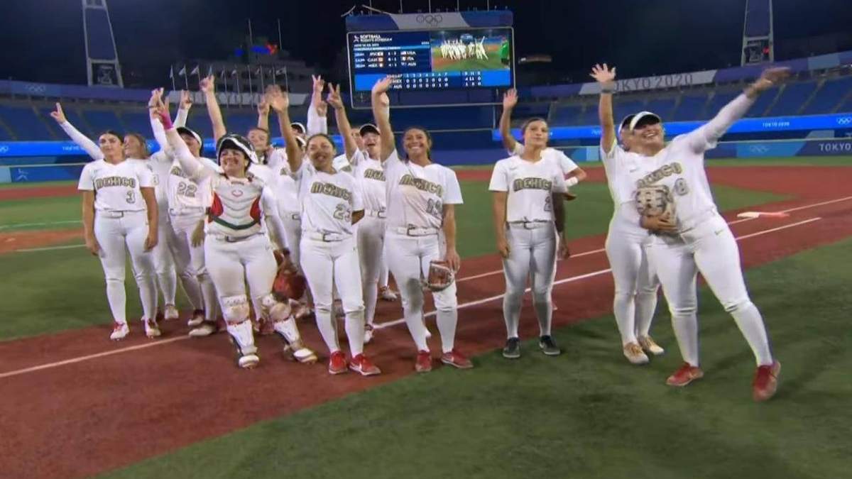 La selección nacional tras su triunfo frente a las australianas