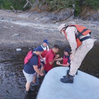 Rescate exitoso en Neuquén: Prefectura asistió a dos kayakistas