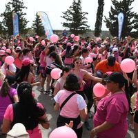 Octubre Rosa: una multitud colmó a barda por la detección temprana del cáncer de mama