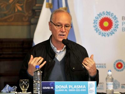 Daniel Gollán puso en duda la temporada de verano 2021 en la Costa Atlántica