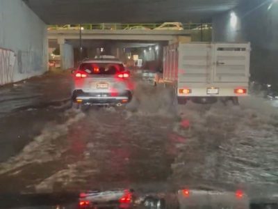 Fuertes lluvias provocan inundaciones y caos vial por varias horas en el Valle de México