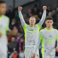 Manchester City golea 3-0 al Crystal Palace y recorta distancia con el Arsenal en la tabla general