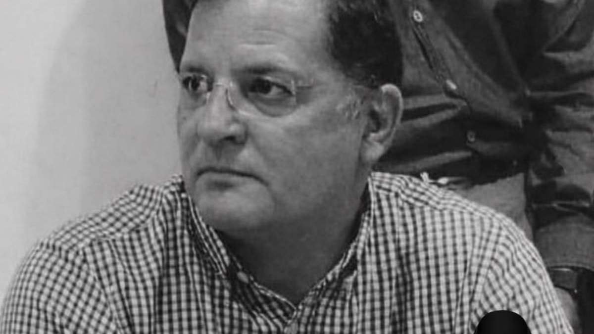 Arturo Pérez Anguiano Scully tenía 61 años