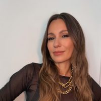 Cómo es el castillo francés al que se mudó Pampita y al que Moria comparó con un "inodoro"