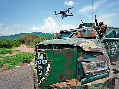 Aumentan ataques con drones y explosivos contra militares en Michoacán: Sedena
