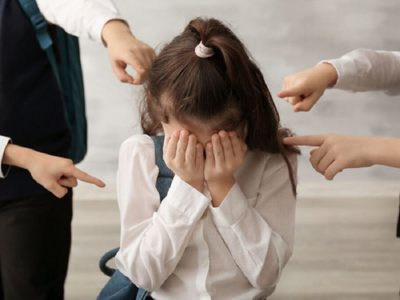 Proponen aplicar sanciones para padres cuyos hijos ejerzan violencia escolar