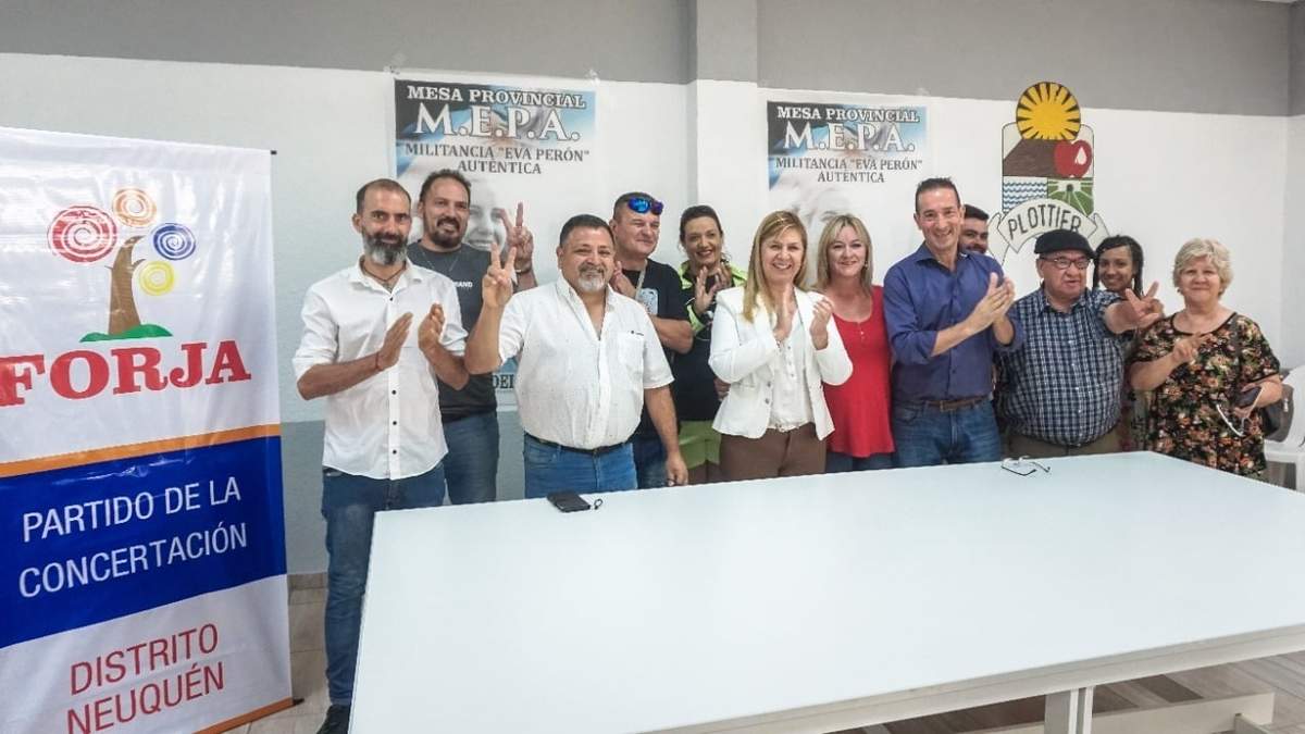 Rolando Figueroa y Gloria Ruiz suman apoyo. Fuente: (Prensa Comunidad)