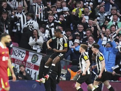 Newcastle gana la Copa de la Liga inglesa y consigue su primer gran trofeo nacional en 70 años