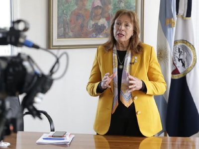 Esther Sánchez bajó su candidatura y le allana el camino a  Gabriel Fidel
