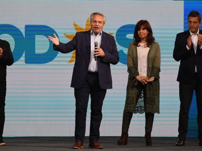 La ley de hidrocarburos se asoma en la agenda de Alberto Fernández, luego de las PASO