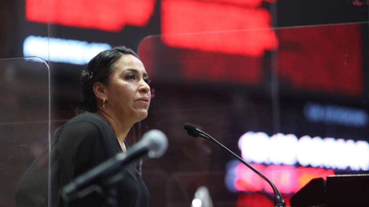 La diputada federal por el PT, Mary Carmen Bernal Martínez
