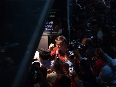 "Estamos ya en una competencia real": Ebrard