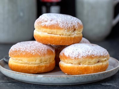 Berlinesas sin TACC: la receta ideal y muy fácil para que queden bien esponjosas y deliciosas