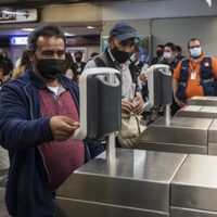 ¿Seguir usando cubrebocas en el transporte público de la CDMX? Esto dicen Sheinbaum y el Metro