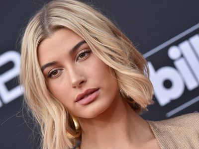 Hailey Baldwin se cansó y desmintió los rumores de sus supuestos retoques faciales en Instagram
