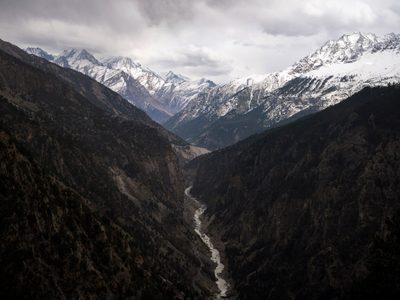 Glaciares del Himalaya podrían perder 80% de su volumen por calentamiento global