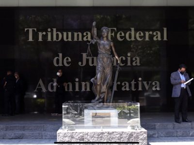 Diputados debaten reforma a la ley del TFJA; oposición y expertos alertan de riesgos
