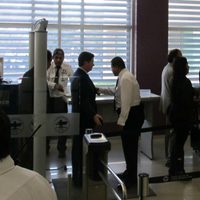 Acude Medina a segunda audiencia de imputación por peculado y daño al erario de Nuevo León