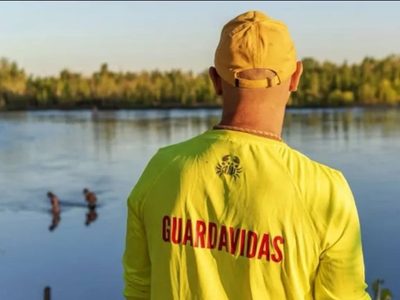 Miles de personas se movilizaron en los balnearios y la ciudad desplegó un operativo con más de 160 guardavidas