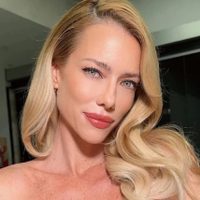 Nicole Neumann presume el cárdigan must have del invierno y no pasa desapercibida