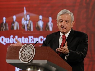 López Obrador aseguró que defenderá en los tribunales las modificaciones en el sector eléctrico