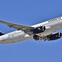 Evacuan avión en el AICM por supuesta amenaza de bomba