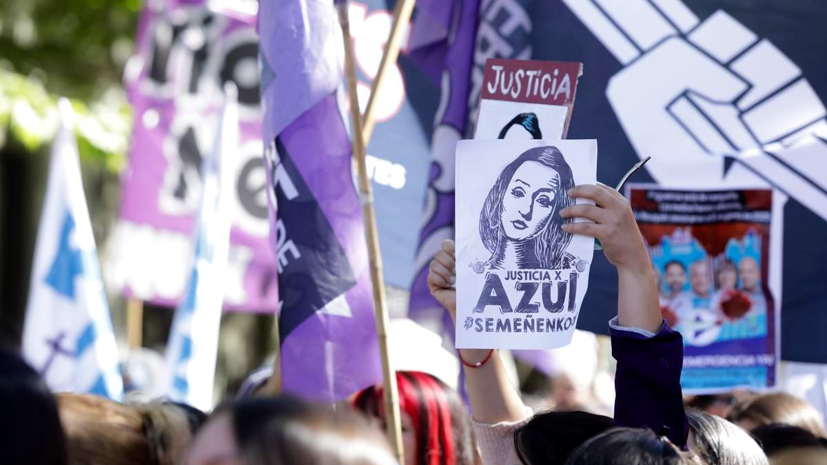 Marcha por Azul Semeñenko. Fuente: (Emiliano Ortiz)