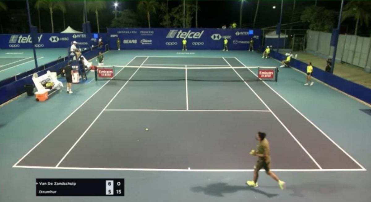 El tenista bosnio Damir Dzumhur en el Abierto de Acapulco