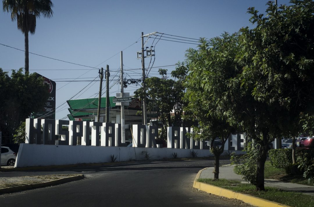 1.Monumento al hospital privado Ángel Leaño que el Gobierno de Jalisco financió con dinero de los contribuyentes
