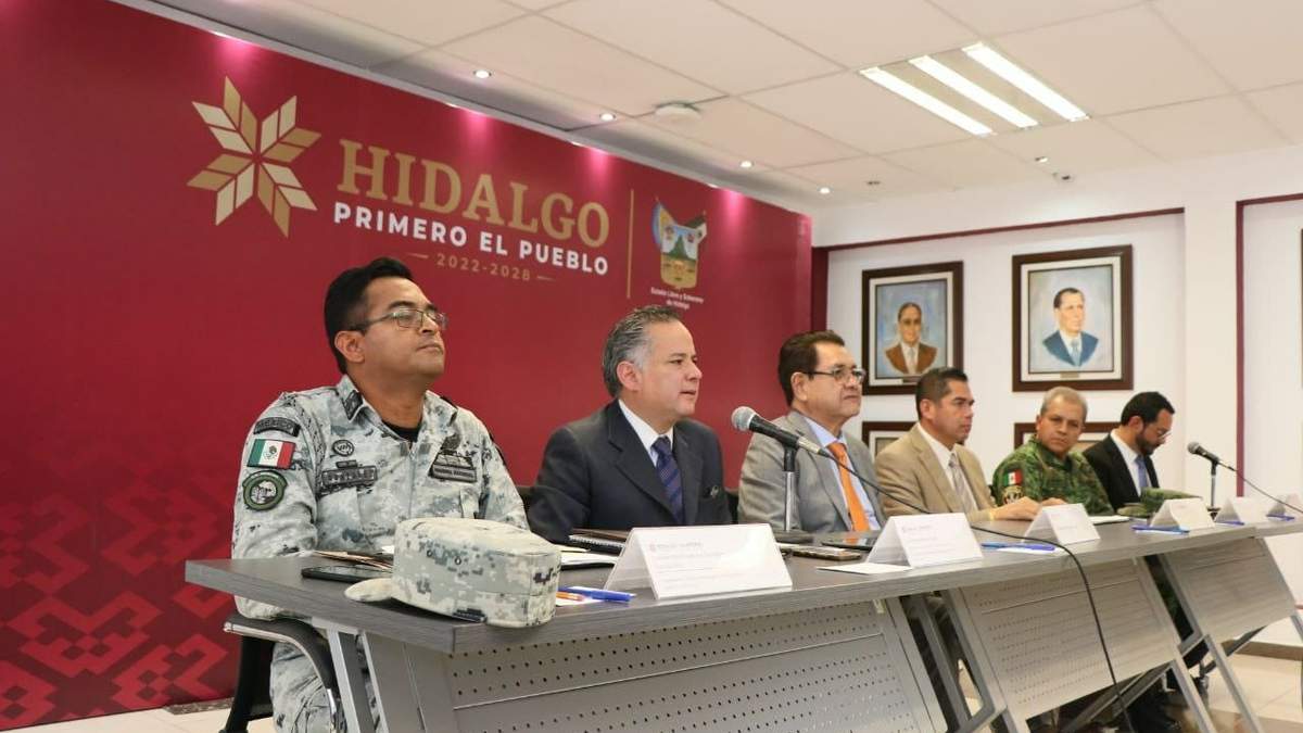 Conferencia encabezada por Santiago Nieto