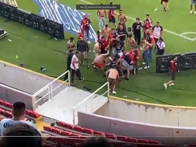 La Liga MX informa que inició “una investigación a fondo” por batalla campal en partido de Querétaro