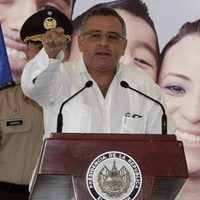 Condenan a expresidente salvadoreño Mauricio Funes a 14 años de prisión por una tregua con pandillas