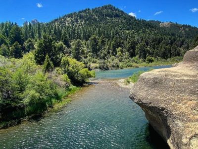 Descubrí los Pozones de Caleufú: el rincón de Neuquén donde la naturaleza brilla en tonos turquesa