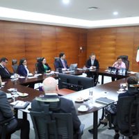 Tras pedir renuncia a delegados, Ernestina Godoy nombra a 11 relevos
