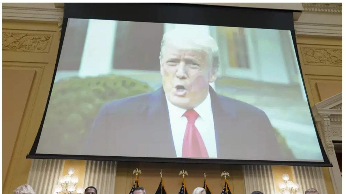 La comisión que investiga el asalto al Capitolio ve un video del expresidente Trump hablando el 6 de enero de 2021