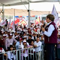Delfina Gómez promete terminar 10 hospitales inconclusos heredados de gobiernos del PRI