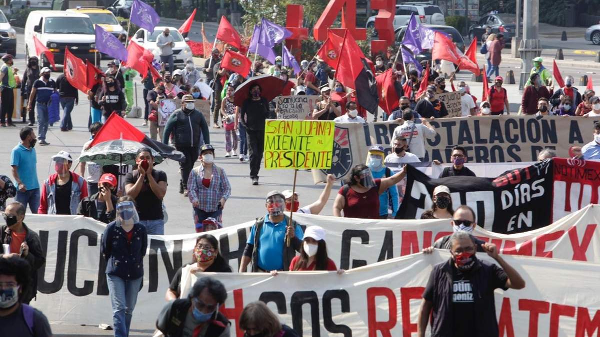 La marcha de trabajadores sindicalizados de Notimex