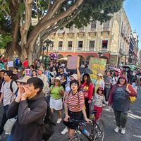Marchan contra el Cablebús en Puebla