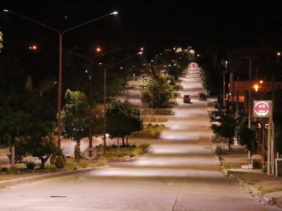 Flamante iluminación led en la avenida 12 de Julio de Zapala