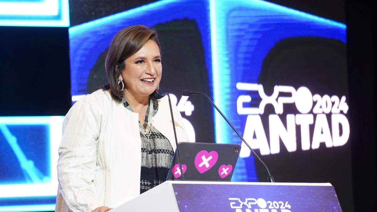 La candidata opositora en la reunión de la ANTAD