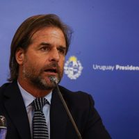 Coronavirus: suspendieron las clases presenciales en Uruguay