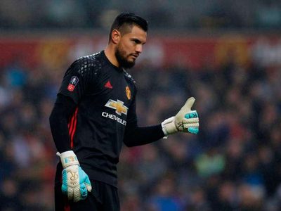 ¿Sergio Romero vuelve al fútbol sudamericano?