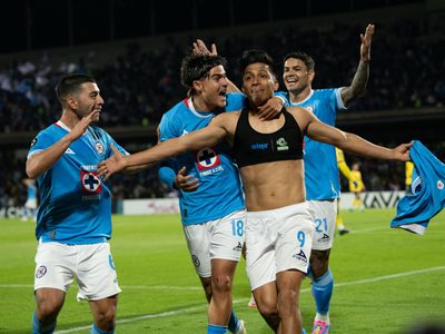 Cruz Azul elimina al América y enfrentará en semifinales de Concacaf a Tigres (Video)